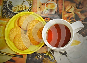 Coffe cookies breakfast foods table drink biscuits coffe-drink snake brown refreshing healthy-lifestyle sweet-food crunchy liquid