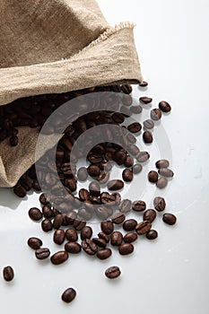 Kávová zrna v pytel 
