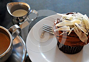 Caffè un cioccolato piccola torta per una persona 