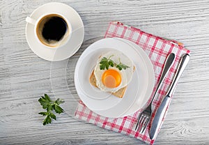 Coffee fried egg bread parsley sandwich wooden white