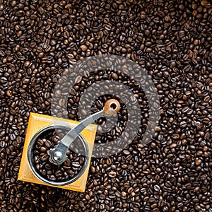 Coffee grains and coffee grinder