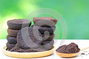 Coffee ground, Coffee residue is applied to the tree and is a natural fertilizer