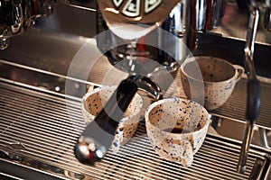 Coffee machine makes two coffe