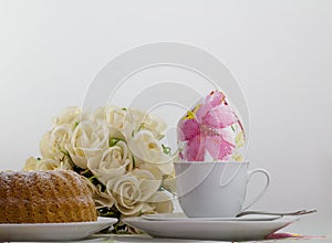 Coffee table with roses