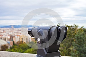 Coin operated binocular