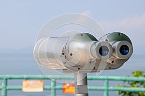 Coin operated viewfinder telescope