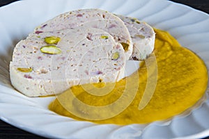 Cold meat made of chicken and pistachios