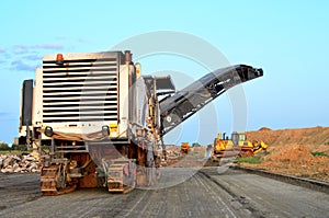 Cold milling machines are used for the quick, highly efficient removal of asphalt and concrete pavements.