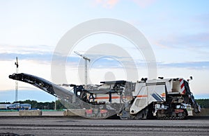 Cold milling machines are used for the quick, highly efficient removal of asphalt and concrete pavements. Removing and grinding