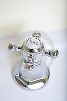 Cold water faucet