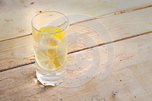 Cold water with lemonade to lose weight