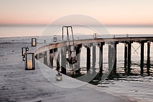 The cold winter morning at the round pier