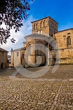 Colegiata y Claustro de Santa Juliana in Santillana del Mar photo