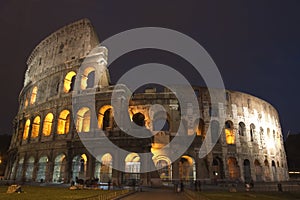 Coliseum at night img