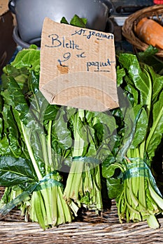 Collards: Used in Southern-style cooking, collard greens are similar in nutrition to kale