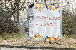 Collection container for old clothes