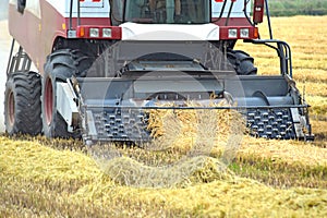  . agrícola máquinas cosecha sobre el 