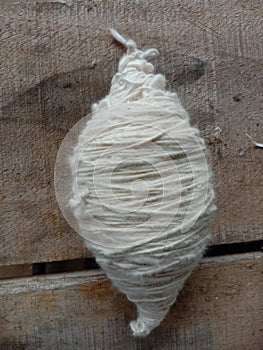 A collection of traditionally spun threads di purbalingga