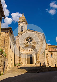 Collegiate in San Quirico d`Orcia photo