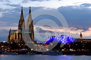 Cologne cathedral at dawn