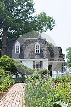 Colonial garden