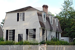 Colonial Home 98