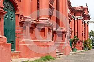 Colonial red buildings in Bangalore - the public art gallery