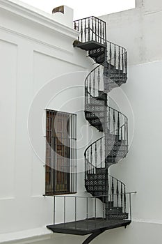 Colonial spiral staircase