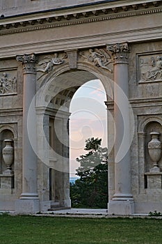 Colonnade Reistna