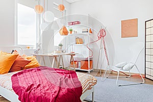 Color details in teen bedroom