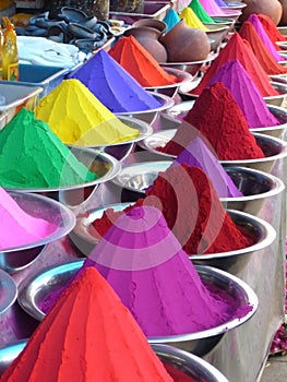 Farba farbivá v trh 