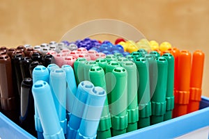 Color felt-tip pen set