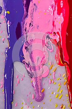 The color flows from the top down to the top low.