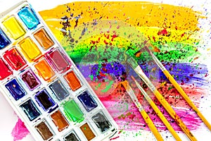 Color oil painting texture with brushes and pallete for bright background