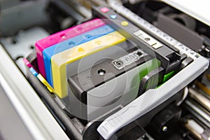 The color printer inkjet cartridge