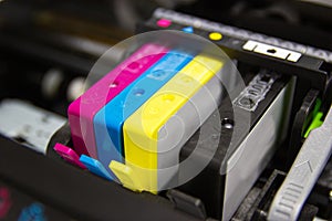 The color printer inkjet cartridge of the printer