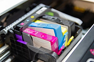 The color printer inkjet cartridge of the printer