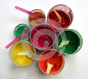 Colored pigment