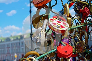 Colored wedding locks