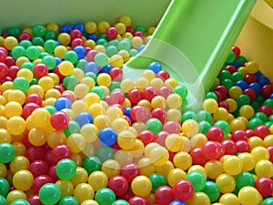Colorful balls pool for kid games