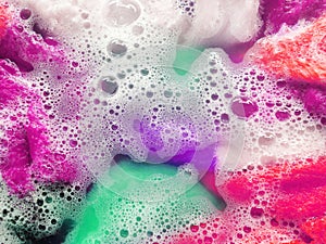 Colorful clean, Soak a cloth before washing