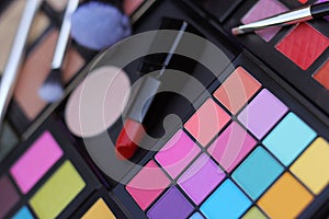 Colorful Cosmetic Pigment Palettes