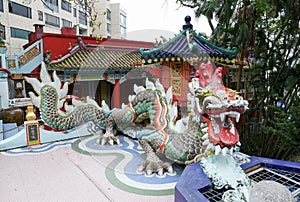 Colorful dragon sculpture in Repulse Bay Temple