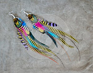 Colorful grizzly feathers earrings