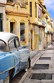 Colorful Havana facades and oldtimer photo