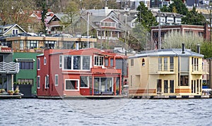 Colorful houses at Lake Union in Seattle - beautiful buildings - SEATTLE / WASHINGTON - APRIL 11, 2017