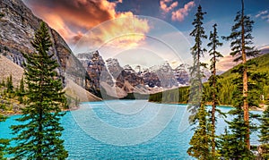 Colorful Moraine lake with mountain range in Canadian Rockies in the morning at Banff national park