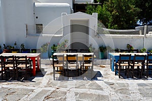 Colorful Outdoor Dining Tables and Chairs