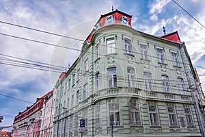Farebný palác v historickom centre Bratislavy