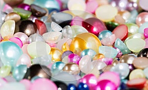 Colorful pearl beads